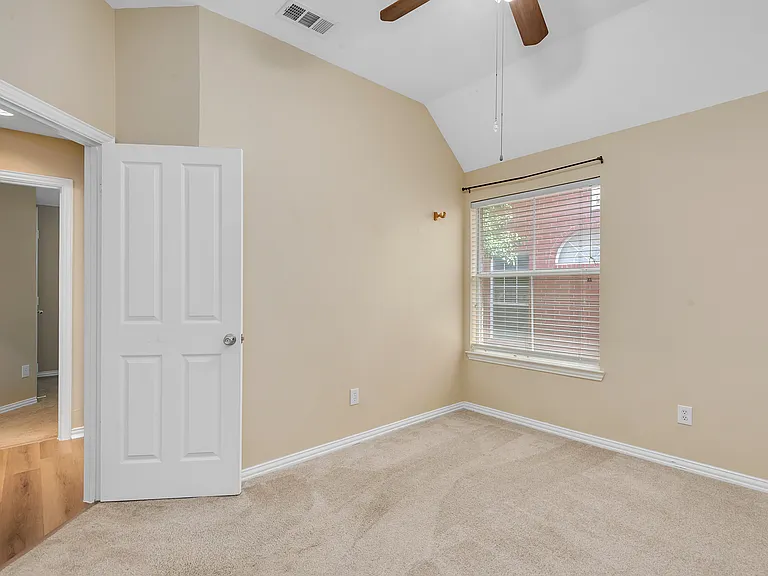 1404 Ranch Hill Dr — Photo 19