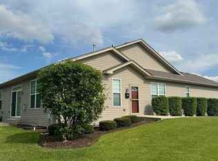 1 Coral Gables Ct, Bolingbrook, IL 60490