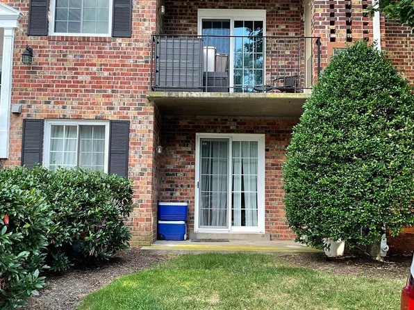 1531 Colonial Dr APT 104, Woodbridge, VA 22192