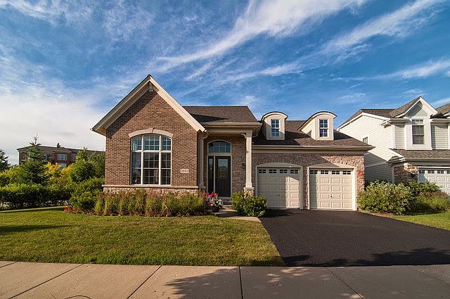 1st image of 2692 Summit Dr