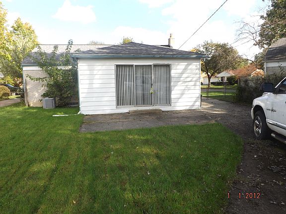 2nd image of 31605 Folkstone Dr
