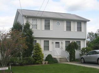 150 Curry Rd, Cranston, RI 02920
