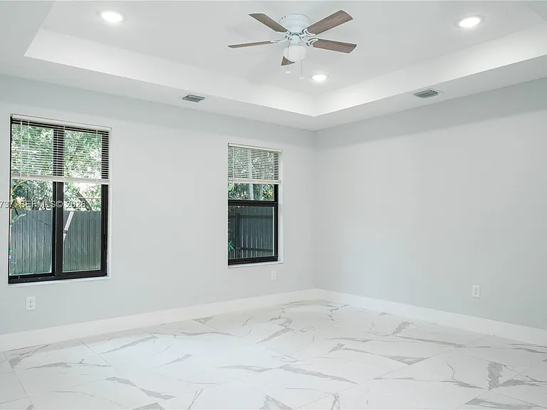 2522 NW 9th Pl — Photo 14