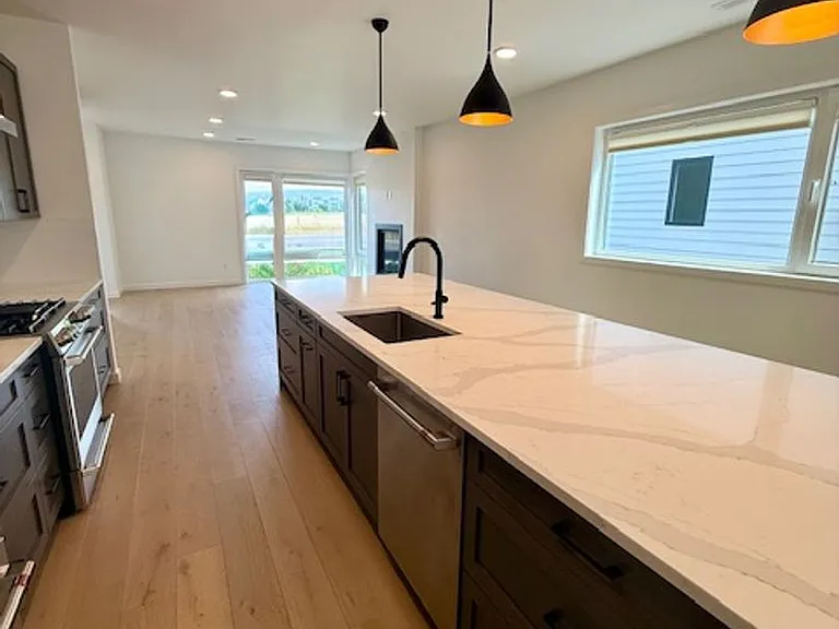 2957 S 27th Ave — Photo 13