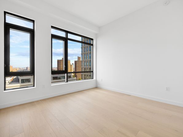 480 Kent Ave #18H