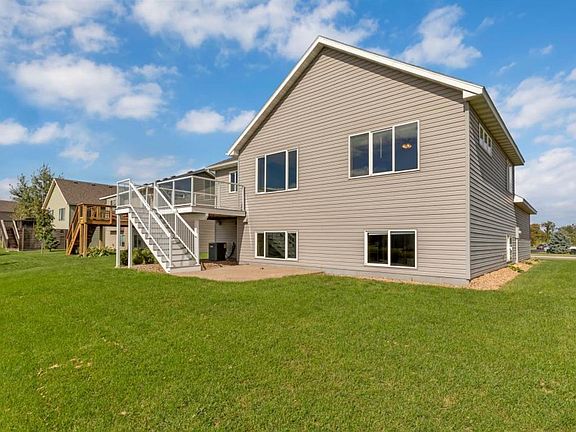 4th image of 674 Brianna Dr