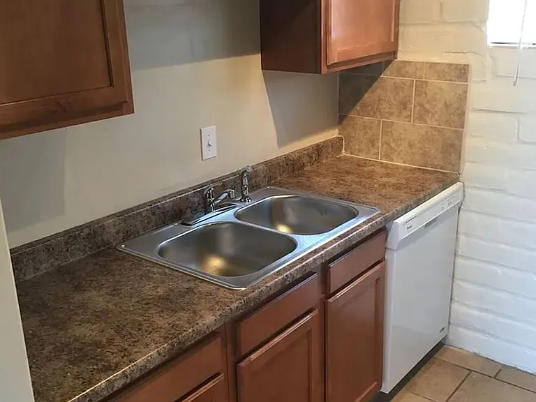 3247 E Water St — Photo 4