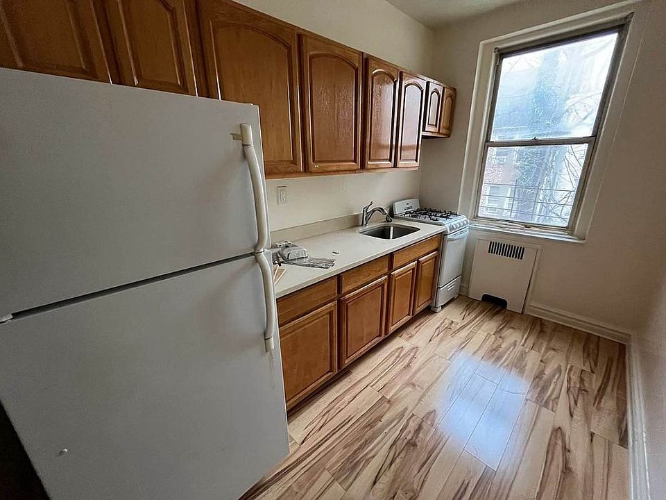 1st image of 4039 48th St APT B5