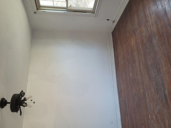 chicago-illinois-2143187561 picture