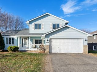 1188 Heritage Dr S, Shakopee, MN 55379