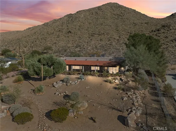 16045 Rimrock Rd, Apple Valley, CA 92307