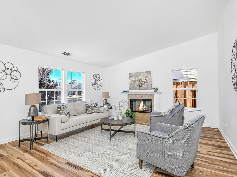 1st image of 2076 Heartland Cir