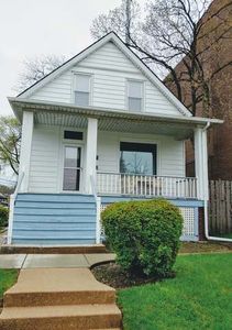 6943 N Western Ave, Chicago, IL, 60645
