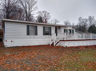 107 Melody Ln, Greentown, PA 18426