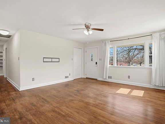 5th image of 110 Carroll Rd