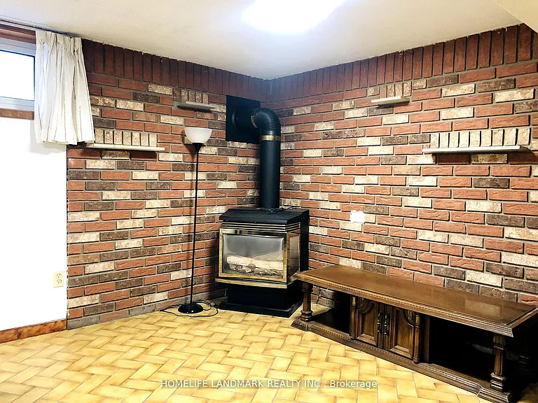 8 Plainfield Rd #BASEMENT — Photo 5