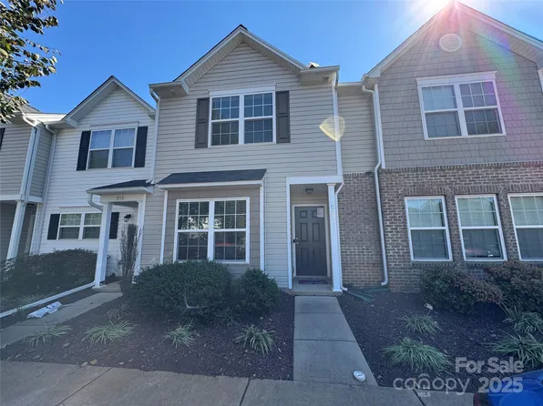 520 Fawnborough Ct, Rock Hill, SC 29732