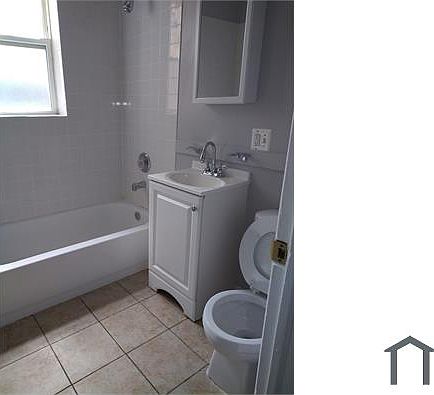 2nd image of 6446 S Ellis Ave #3S