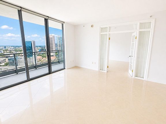 3rd image of 90 SW 3rd St APT 3106