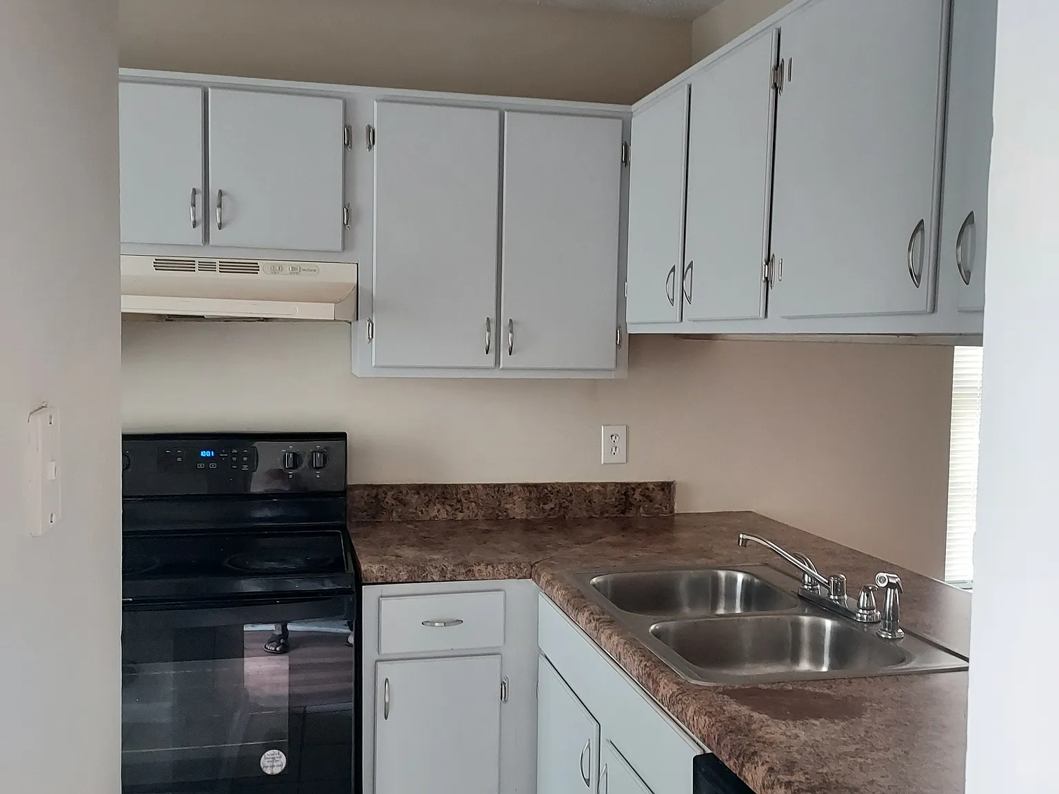 3 bed, 1400 sqft, $1,800 — Photo 4