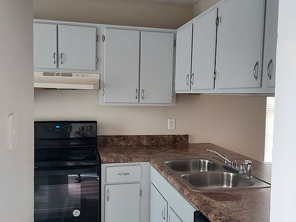 4th image of 6418 Bedford Ln #6418