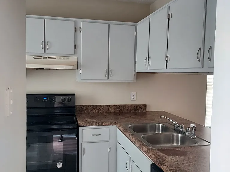 6418 Bedford Ln #6418 — Photo 4