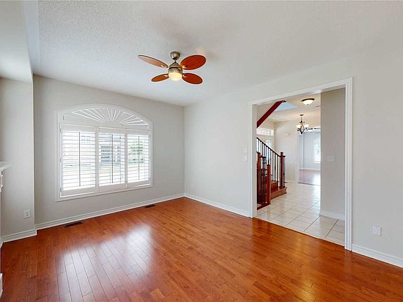 2nd image of 573 Gardenbrook Ave