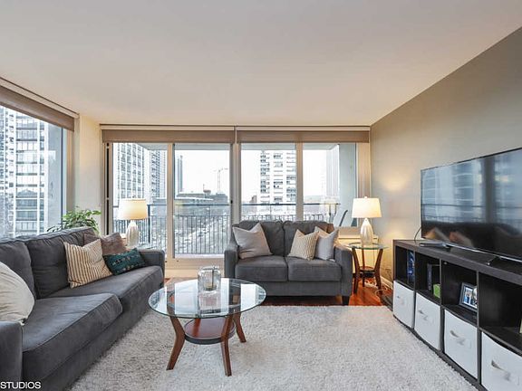 3rd image of 88 W Schiller St APT 509