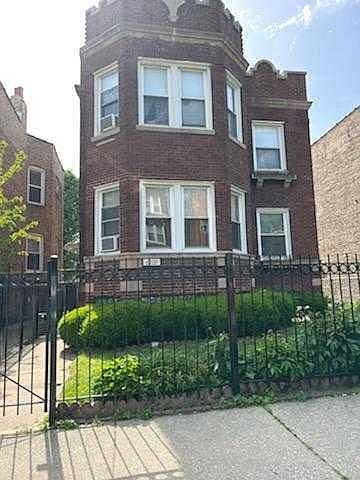 1st image of 6220 N Oakley Ave #1