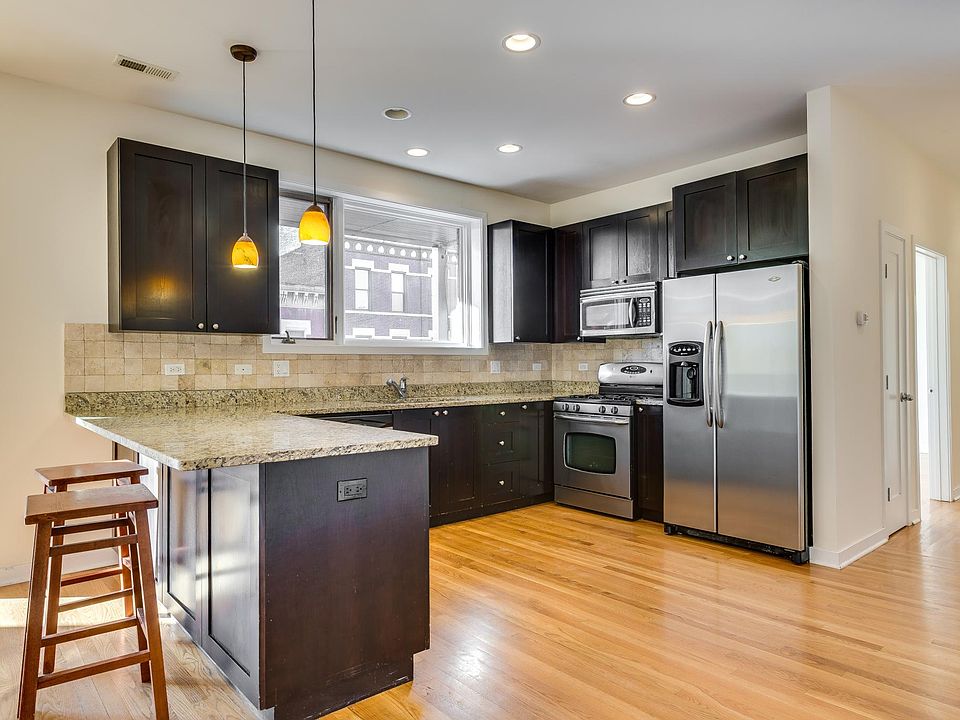 1st image of 1814 W North Ave Unit 203