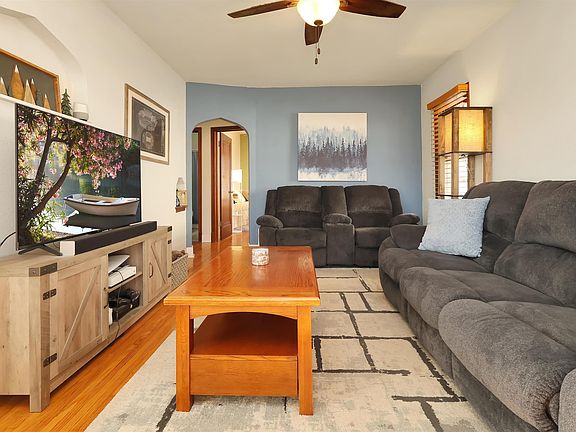 5th image of 2913 Isabella St