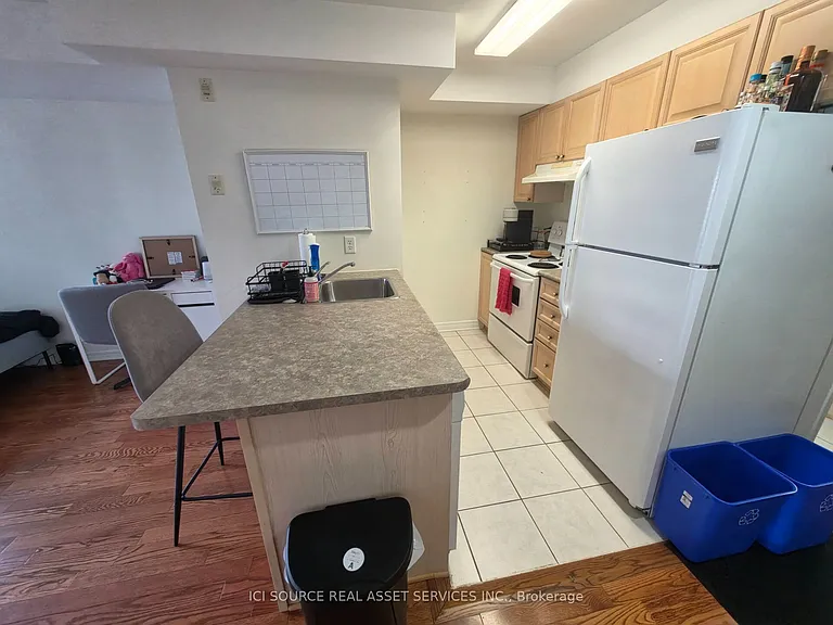 429 Somerset St W #204 — Photo 13