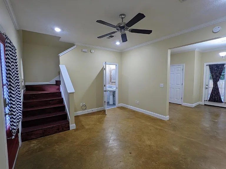 137 Greystone Blvd — Photo 8