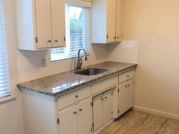 5th image of 323 W Maude Ave