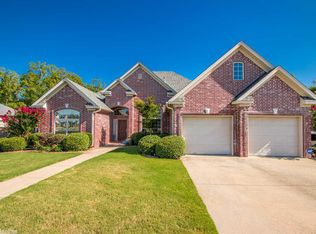 3716 Legacy Village Dr, Benton, AR 72015