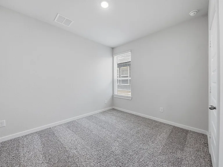 1053 Lilly Ln — Photo 23