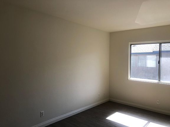 5th image of 734 Windwood Dr