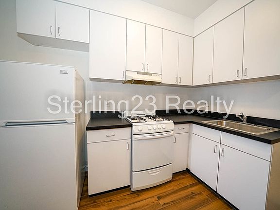 4th image of 18-29 27th Ave #2R