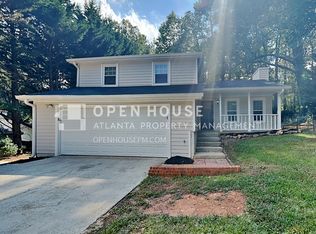2523 Mistletoe Ln, Snellville, GA