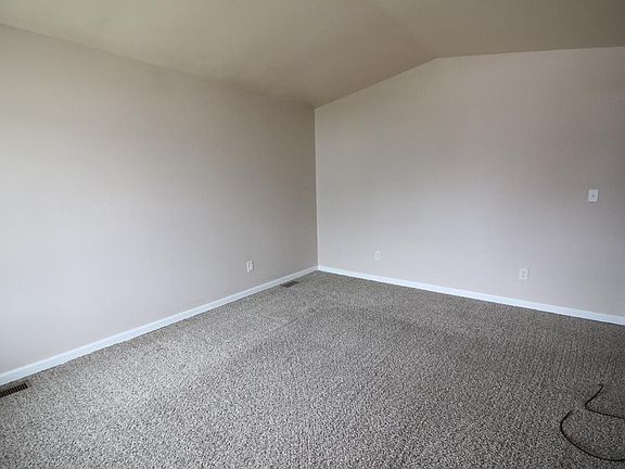 4th image of 1776 McLain Ave