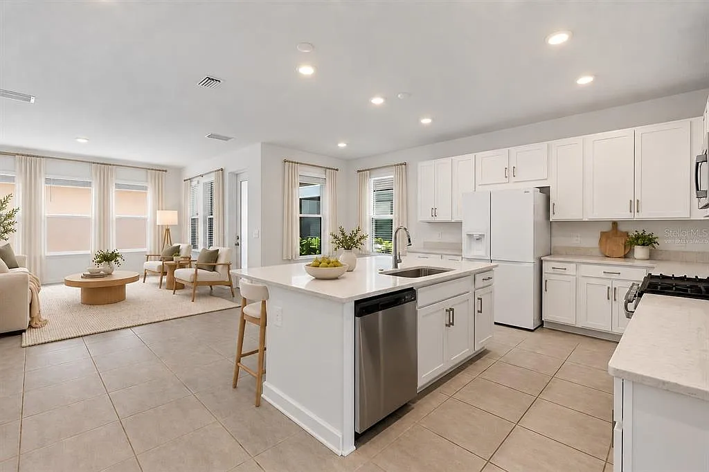 4 bed, 3.5 bath, 2322 sqft, $3,200 — Photo 2