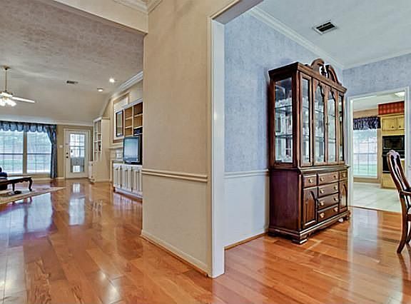 5th image of 2907 Wren Ln