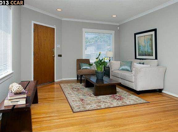 3rd image of 6718 Laird Ave