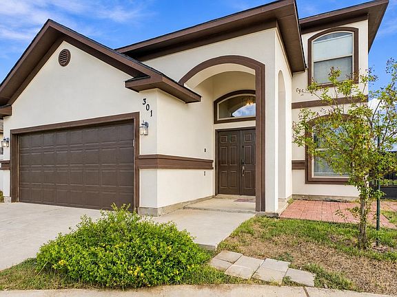 3rd image of 301 Ladera Dr