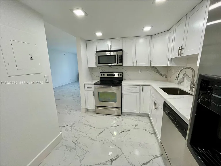 3300 NE 192nd St #509 — Photo 18