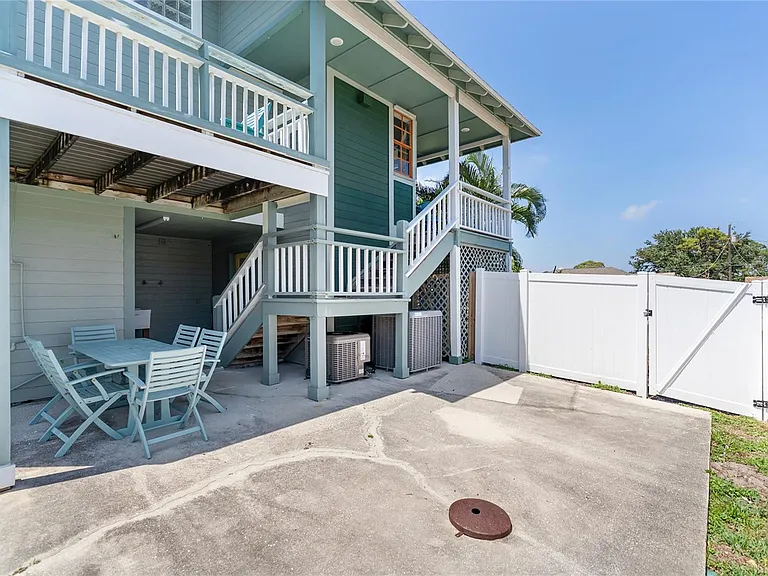 861 Nectar Rd — Photo 2