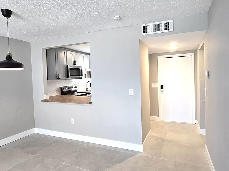 717 SW 75th St #108 — Photo 5