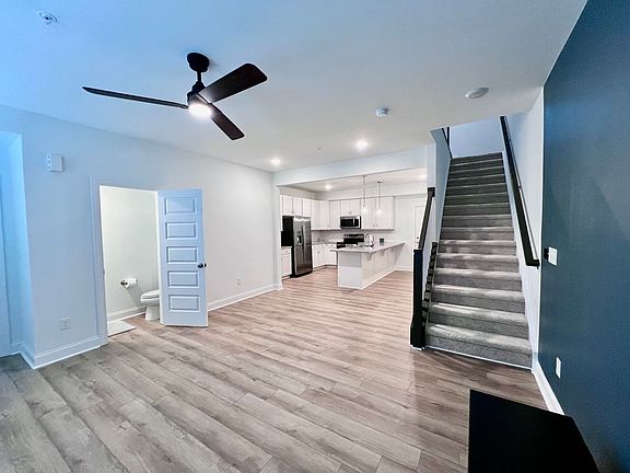 5th image of 406 Gaston Park Ln Unit 100