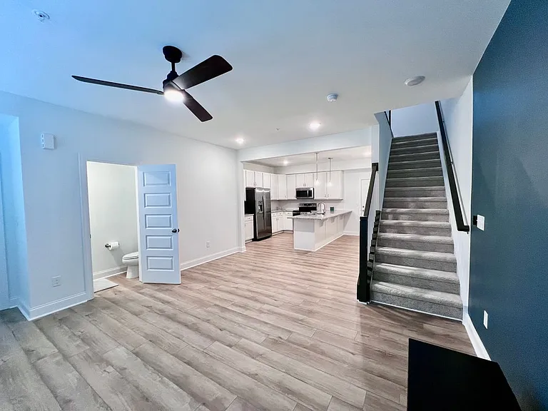 406 Gaston Park Ln #100 — Photo 5