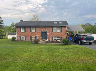 3674 Ridgeview Rd, Ijamsville, MD 21754
